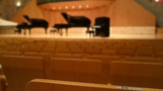 演奏会ドレス ステージドレス|楽器別、場所別に比較しましょう!