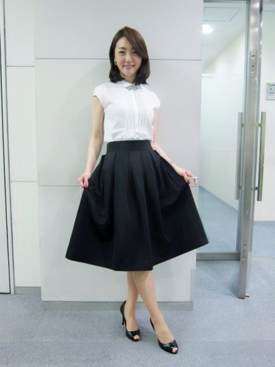 女子アナ衣装ファイル｜26人の女子力満点ファッション | ドレスアップBOOK